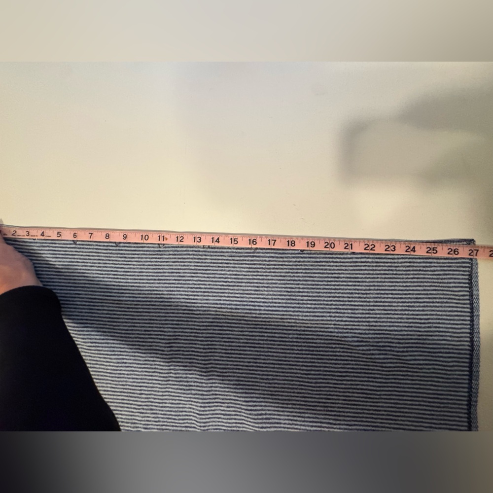 Lululemon Vinyasa Scarf - Picture 9 of 9